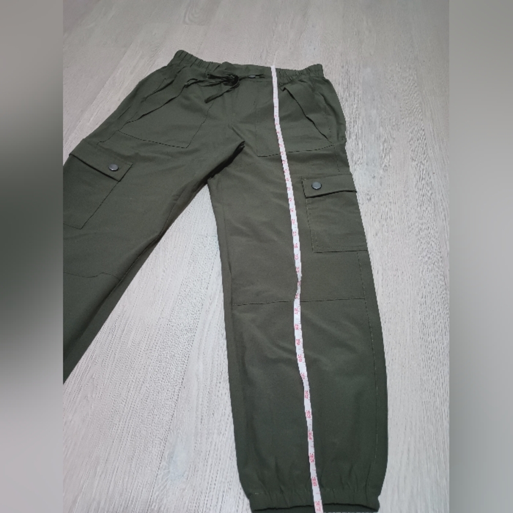 Cabi! New! Without Tag Olive Green Cargo Pants - Picture 13 of 13